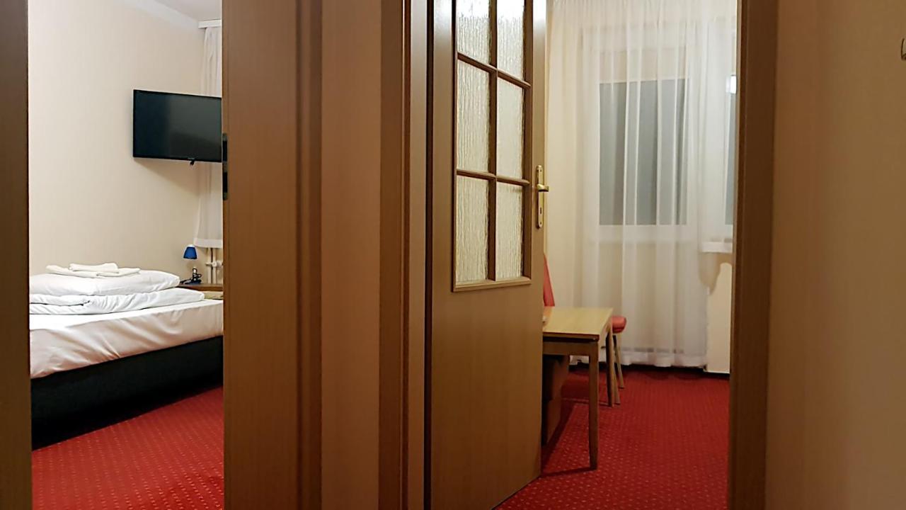 Osrodek Wypoczynkowo Rehabilitacyjny Wlokniarz Hotell Ustka Exteriör bild